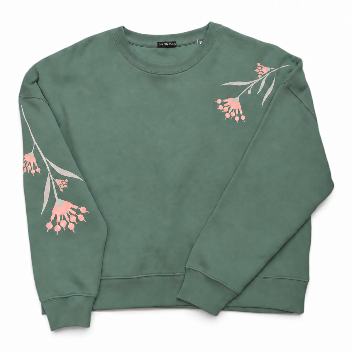 Salbeigrünes Berlin Sweatshirt mit rosa Blumen-Fernsehturmmuster, liegend