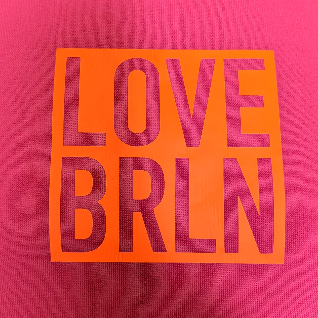 Berlin Hoodie mit Schriftzug LOVE BRLN pink neonorange